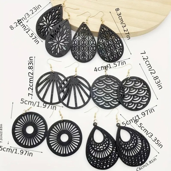 ⭐️ 5 for $25 Natural Wood Black Painted Lightweight Carved Earrings - Picture 6 of 6